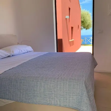 - Luxury Seaview X10 * Чефалу